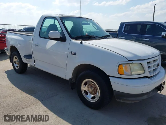 ✅ 2003 Ford F-150 XL • VIN: 1FTRF07213KC28286 • Лот: 45360171. Опубликован ранее на IAAI с пробегом Не указан. Бесплатный доступ к архиву аукционных продаж из США и подробный отчёт об истории автомобиля на DreamBid. Изображение 1.