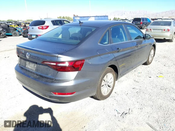 ✅ 2020 Volkswagen Jetta S • VIN: 3VWC57BU3LM084725 • Lot: 60592432. Wystawiony na Copart z przebiegiem 40 307 mil. Bezpłatny archiwum sprzedaży aukcyjnych z USA i szczegółowy raport historii pojazdu na DreamBid. Zdjęcie 4.