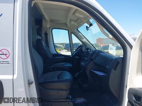 ✅ 2018 Ram ProMaster Cargo • VIN: 3C6TRVAG5JE105080 • Lot: 42824369. Wystawiony na IAAI z przebiegiem 243 655 mil. Bezpłatny archiwum sprzedaży aukcyjnych z USA i szczegółowy raport historii pojazdu na DreamBid. Zdjęcie 5.