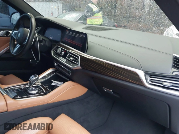 ✅ 2021 BMW X6 xDrive40i • VIN: 5UXCY6C01M9G08133 • Lot: 43774768. Wystawiony na IAAI z przebiegiem 74 440 mil. Bezpłatny archiwum sprzedaży aukcyjnych z USA i szczegółowy raport historii pojazdu na DreamBid. Zdjęcie 5.