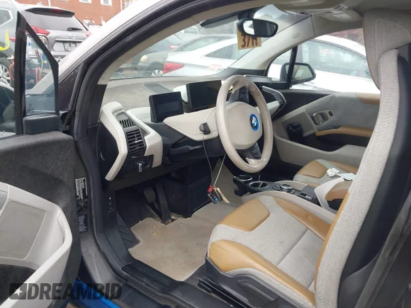 ✅ 2014 BMW i3 • VIN: WBY1Z4C51EVX62724 • Лот: 43580393. Опубліковано раніше на IAAI з пробігом 8 517 миль. Безкоштовний доступ до архіву аукціонних продажів зі США та докладний звіт про історію автомобіля на DreamBid. Зображення 5.