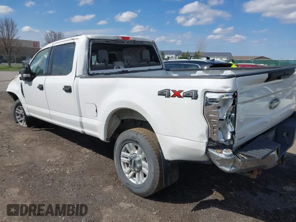 ✅ 2017 Ford F-250 Lariat • VIN: 1FT7W2B66HEC64879 • Lot: 41950847. Wystawiony na IAAI z przebiegiem 121 700 mil. Bezpłatny archiwum sprzedaży aukcyjnych z USA i szczegółowy raport historii pojazdu na DreamBid. Zdjęcie 3.