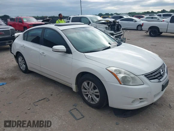 ✅ 2012 Nissan Altima S • VIN: 1N4AL2AP5CC119092 • Lot: 45379384. Wystawiony na IAAI z przebiegiem 218 969 mil. Bezpłatny archiwum sprzedaży aukcyjnych z USA i szczegółowy raport historii pojazdu na DreamBid. Zdjęcie 1.