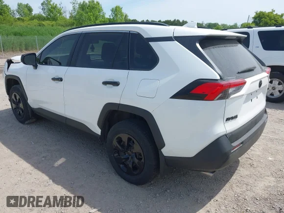 ✅ 2021 Toyota RAV4 LE • VIN: 2T3F1RFV2MW225133 • Lot: 45290320. Wystawiony na IAAI z przebiegiem 26 171 mil. Bezpłatny archiwum sprzedaży aukcyjnych z USA i szczegółowy raport historii pojazdu na DreamBid. Zdjęcie 3.