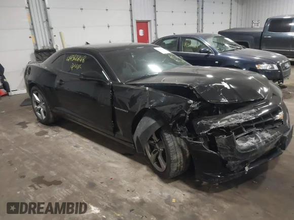 ✅ 2010 Chevrolet Camaro 1SS • VIN: 2G1FJ1EJ8A9199636 • Lot: 44362848. Wystawiony na IAAI z przebiegiem 48 994 mil. Bezpłatny archiwum sprzedaży aukcyjnych z USA i szczegółowy raport historii pojazdu na DreamBid. Zdjęcie 1.