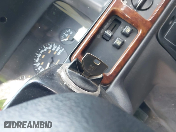 ✅ 1998 Jeep Grand Cherokee Laredo • VIN: 1J4GZ58S5WC106520 • Lot: 43904403. Wystawiony na IAAI z przebiegiem Nie podano. Bezpłatny archiwum sprzedaży aukcyjnych z USA i szczegółowy raport historii pojazdu na DreamBid. Zdjęcie 11.