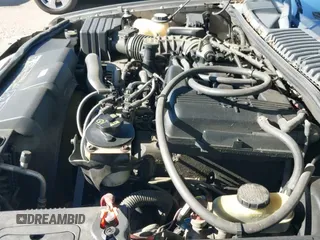 ✅ 2002 Ford Explorer XLT • VIN: 1FMZU73E32ZB38721 • Lot: 43713035. Wystawiony na IAAI z przebiegiem 258 974 mil. Bezpłatny archiwum sprzedaży aukcyjnych z USA i szczegółowy raport historii pojazdu na DreamBid. Zdjęcie 12.