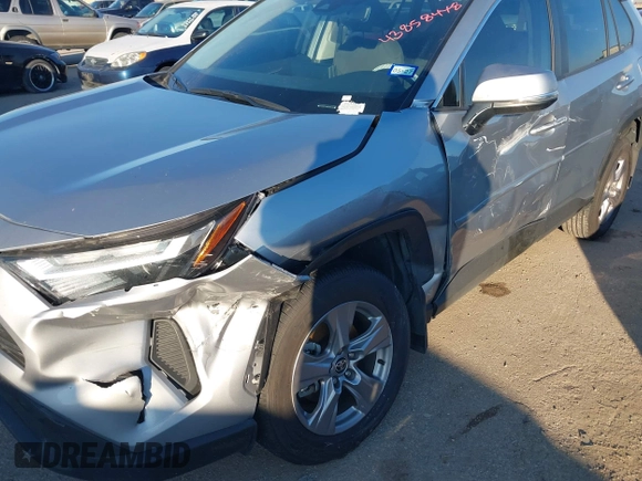 ✅ 2025 Toyota RAV4 XLE • VIN: 2T3W1RFV9SC333392 • Лот: 43858448. Опубликован ранее на IAAI с пробегом 7 297 миль. Бесплатный доступ к архиву аукционных продаж из США и подробный отчёт об истории автомобиля на DreamBid. Изображение 6.