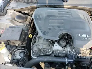 ✅ 2019 Chrysler 300 S • VIN: 2C3CCAGG9KH682604 • Lot: 94153545. Wystawiony na Copart z przebiegiem 90 167 mil. Bezpłatny archiwum sprzedaży aukcyjnych z USA i szczegółowy raport historii pojazdu na DreamBid. Zdjęcie 13.