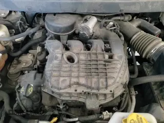 ✅ 2017 Dodge Journey Crossroad Plus • VIN: 3C4PDDGG2HT577737 • Lot: 84228525. Listed on Copart with 119,436 mi. Free auction sales archive from the USA and detailed vehicle history report at DreamBid. Image 14.