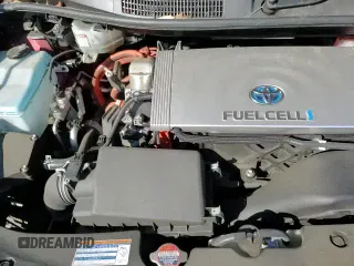 ✅ 2018 Toyota Mirai • VIN: JTDBVRBD9JA005465 • Lot: 68291025. Wystawiony na Copart z przebiegiem 62 540 mil. Bezpłatny archiwum sprzedaży aukcyjnych z USA i szczegółowy raport historii pojazdu na DreamBid. Zdjęcie 16.