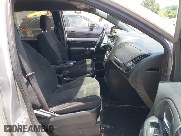 ✅ 2018 Dodge Grand Caravan SE Plus • VIN: 2C4RDGBG5JR161059 • Lot: 45283645. Wystawiony na IAAI z przebiegiem 105 769 mil. Bezpłatny archiwum sprzedaży aukcyjnych z USA i szczegółowy raport historii pojazdu na DreamBid. Zdjęcie 5.