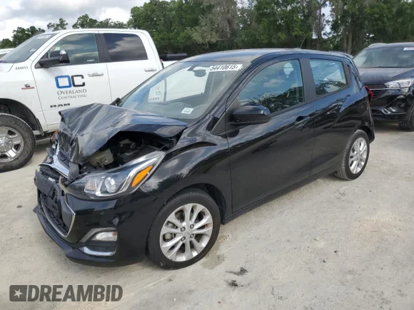 ✅ 2021 Chevrolet Spark 1LT • VIN: KL8CD6SA7MC736134 • Lot: 54410615. Wystawiony na Copart z przebiegiem 75 547 mil. Bezpłatny archiwum sprzedaży aukcyjnych z USA i szczegółowy raport historii pojazdu na DreamBid. Zdjęcie 1.
