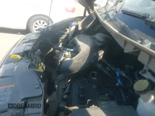 ✅ 2015 Ford Transit Cargo • VIN: 1FTYR2CM1FKA75905 • Lot: 42817854. Wystawiony na IAAI z przebiegiem 142 915 mil. Bezpłatny archiwum sprzedaży aukcyjnych z USA i szczegółowy raport historii pojazdu na DreamBid. Zdjęcie 18.