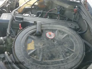 ✅ 1992 Mercedes-Benz 190 • VIN: WDBDA29D3NF991617 • Лот: 42550273. Опубликован ранее на IAAI с пробегом 126 534 миль. Бесплатный доступ к архиву аукционных продаж из США и подробный отчёт об истории автомобиля на DreamBid. Изображение 12.