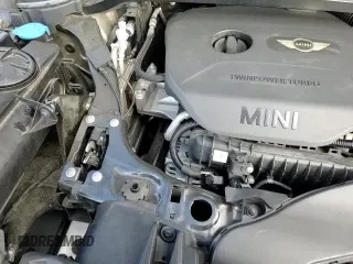 ✅ 2017 MINI Countryman Cooper • VIN: WMZYV5C38H3E02370 • Lot: 45414525. Listed on Copart with 84,493 mi. Free auction sales archive from the USA and detailed vehicle history report at DreamBid. Image 16.