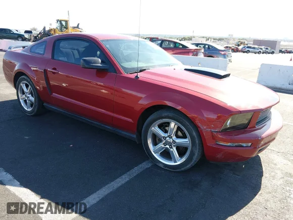✅ 2008 Ford Mustang Deluxe • VIN: 1ZVHT80N985196276 • Lot: 45301300. Listed on IAAI with 162,052 mi. Free auction sales archive from the USA and detailed vehicle history report at DreamBid. Image 1.