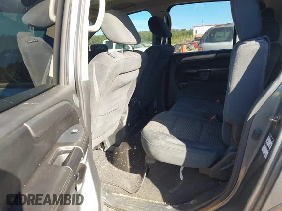 ✅ 2013 Nissan Armada SV • VIN: 5N1AA0NC7DN606971 • Lot: 43718905. Wystawiony na IAAI z przebiegiem 221 797 mil. Bezpłatny archiwum sprzedaży aukcyjnych z USA i szczegółowy raport historii pojazdu na DreamBid. Zdjęcie 8.