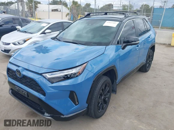 ✅ 2024 Toyota RAV4 Hybrid XSE • VIN: 4T3E6RFV1RU167178 • Lot: 45043405. Wystawiony na IAAI z przebiegiem 15 683 mil. Bezpłatny archiwum sprzedaży aukcyjnych z USA i szczegółowy raport historii pojazdu na DreamBid. Zdjęcie 2.