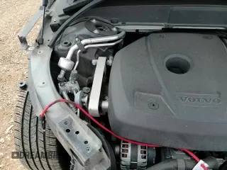 ✅ 2020 Volvo XC60 Momentum • VIN: YV4102DK8L1478514 • Lot: 58744305. Wystawiony na Copart z przebiegiem 50 627 mil. Bezpłatny archiwum sprzedaży aukcyjnych z USA i szczegółowy raport historii pojazdu na DreamBid. Zdjęcie 14.