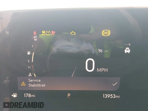 ✅ 2025 Buick Envista Sport Touring • VIN: KL47LBEP4SB143140 • Lot: 45013035. Wystawiony na IAAI z przebiegiem 13 953 mil. Bezpłatny archiwum sprzedaży aukcyjnych z USA i szczegółowy raport historii pojazdu na DreamBid. Zdjęcie 7.