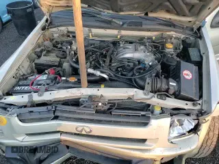 ✅ 1998 Infiniti QX4 • VIN: JNRAR05Y2WW033418 • Lot: 83199844. Wystawiony na Copart z przebiegiem 227 176 mil. Bezpłatny archiwum sprzedaży aukcyjnych z USA i szczegółowy raport historii pojazdu na DreamBid. Zdjęcie 14.