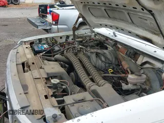 ✅ 1993 Ford Bronco Eddie Bauer • VIN: 1FMEU15N0PLA51961 • Lot: 43753880. Wystawiony na IAAI z przebiegiem 175 829 mil. Bezpłatny archiwum sprzedaży aukcyjnych z USA i szczegółowy raport historii pojazdu na DreamBid. Zdjęcie 17.