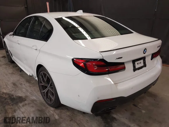 ✅ 2023 BMW 5 Series 530i xDrive • VIN: WBA13BJ07PWY05259 • Lot: 41510228. Wystawiony na IAAI z przebiegiem 9 746 mil. Bezpłatny archiwum sprzedaży aukcyjnych z USA i szczegółowy raport historii pojazdu na DreamBid. Zdjęcie 3.