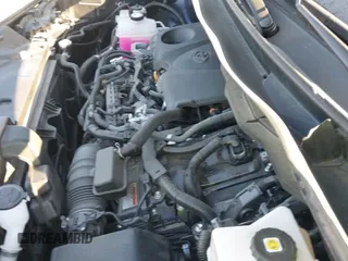 ✅ 2024 Toyota Sienna LE • VIN: 5TDKRKEC3RS205920 • Lot: 43257647. Wystawiony na IAAI z przebiegiem 27 405 mil. Bezpłatny archiwum sprzedaży aukcyjnych z USA i szczegółowy raport historii pojazdu na DreamBid. Zdjęcie 18.