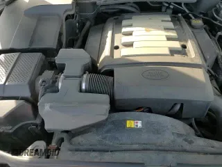 ✅ 2008 Land Rover LR3 SE • VIN: SALAE25498A443064 • Лот: 82646294. Опубликован ранее на Copart с пробегом 163 526 миль. Бесплатный доступ к архиву аукционных продаж из США и подробный отчёт об истории автомобиля на DreamBid. Изображение 14.