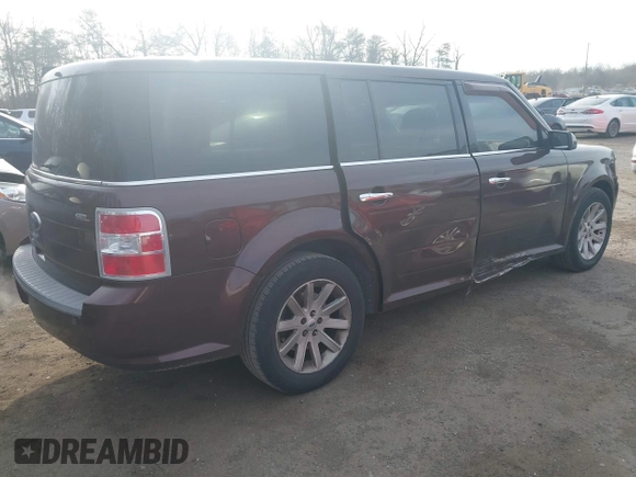 ✅ 2010 Ford Flex SEL • VIN: 2FMGK5CC3ABB29793 • Lot: 43685830. Wystawiony na IAAI z przebiegiem 247 285 mil. Bezpłatny archiwum sprzedaży aukcyjnych z USA i szczegółowy raport historii pojazdu na DreamBid. Zdjęcie 4.
