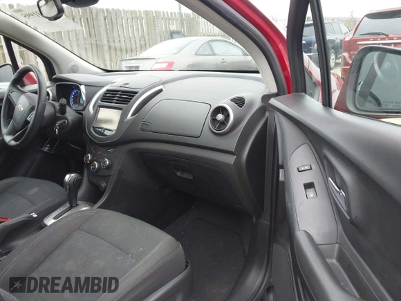✅ 2015 Chevrolet Trax LS • VIN: KL7CJKSB7FB078919 • Lot: 44131995. Wystawiony na IAAI z przebiegiem 107 674 mil. Bezpłatny archiwum sprzedaży aukcyjnych z USA i szczegółowy raport historii pojazdu na DreamBid. Zdjęcie 5.