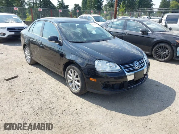 ✅ 2010 Volkswagen Jetta Limited Edition • VIN: 3VWAX7AJ7AM151929 • Lot: 45619885. Wystawiony na IAAI z przebiegiem 153 233 mil. Bezpłatny archiwum sprzedaży aukcyjnych z USA i szczegółowy raport historii pojazdu na DreamBid. Zdjęcie 1.