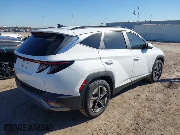 ✅ 2026 Hyundai Tucson SEL Premium • VIN: 5NMJC3DE3TH630361 • Lot: 43896062. Wystawiony na IAAI z przebiegiem 678 mil. Bezpłatny archiwum sprzedaży aukcyjnych z USA i szczegółowy raport historii pojazdu na DreamBid. Zdjęcie 4.