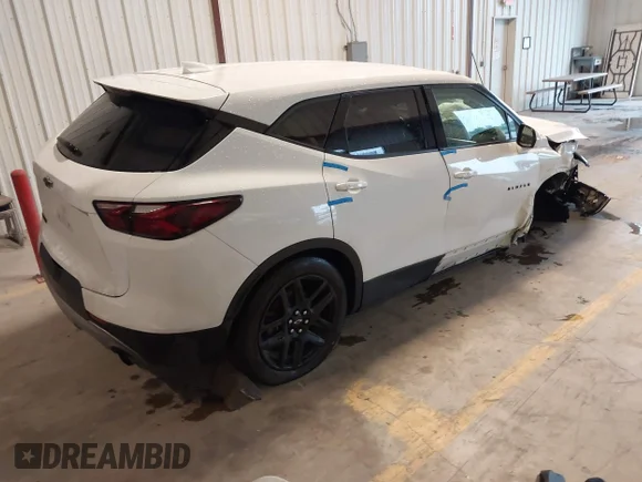 ✅ 2021 Chevrolet Blazer LT • VIN: 3GNKBBRAXMS587761 • Lot: 45014667. Wystawiony na IAAI z przebiegiem 121 167 mil. Bezpłatny archiwum sprzedaży aukcyjnych z USA i szczegółowy raport historii pojazdu na DreamBid. Zdjęcie 4.