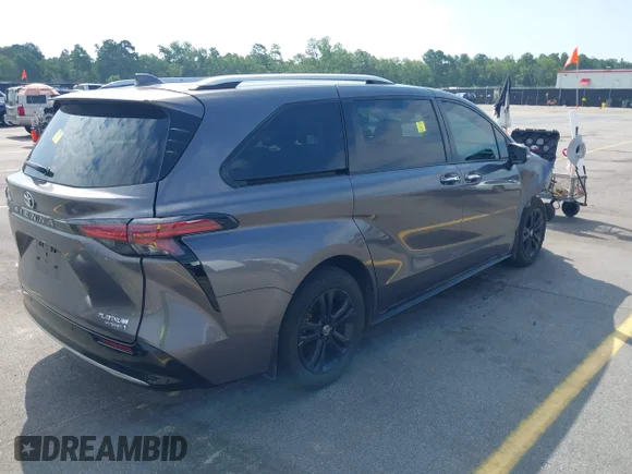 ✅ 2023 Toyota Sienna Platinum • VIN: 5TDESKFC4PS079242 • Лот: 42652426. Опубліковано раніше на IAAI з пробігом 82 511 миль. Безкоштовний доступ до архіву аукціонних продажів зі США та докладний звіт про історію автомобіля на DreamBid. Зображення 4.