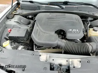 ✅ 2018 Dodge Charger GT • VIN: 2C3CDXJG1JH115424 • Lot: 84901315. Wystawiony na Copart z przebiegiem 47 116 mil. Bezpłatny archiwum sprzedaży aukcyjnych z USA i szczegółowy raport historii pojazdu na DreamBid. Zdjęcie 13.