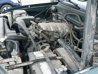 ✅ 2002 Toyota Tundra SR5 • VIN: 5TBBT44182S287655 • Lot: 42588162. Wystawiony na IAAI z przebiegiem 255 340 mil. Bezpłatny archiwum sprzedaży aukcyjnych z USA i szczegółowy raport historii pojazdu na DreamBid. Zdjęcie 13.