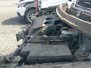 ✅ 2017 Ford Explorer • VIN: 1FM5K8BH6HGC22350 • Lot: 41809581. Wystawiony na IAAI z przebiegiem 119 979 mil. Bezpłatny archiwum sprzedaży aukcyjnych z USA i szczegółowy raport historii pojazdu na DreamBid. Zdjęcie 20.