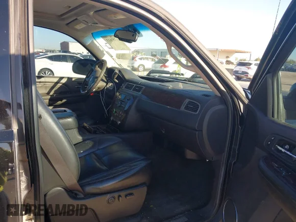 ✅ 2008 GMC Sierra Denali • VIN: 2GTEK638581194710 • Lot: 43507613. Listed on IAAI with 228,823 mi. Free auction sales archive from the USA and detailed vehicle history report at DreamBid. Image 5.