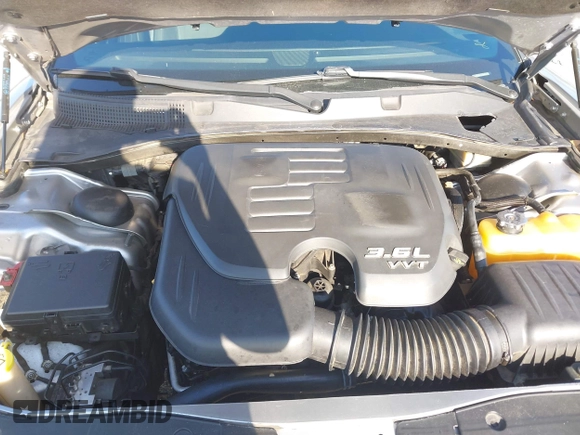 ✅ 2016 Dodge Charger SXT • VIN: 2C3CDXHG2GH332771 • Lot: 45165816. Wystawiony na IAAI z przebiegiem 143 201 mil. Bezpłatny archiwum sprzedaży aukcyjnych z USA i szczegółowy raport historii pojazdu na DreamBid. Zdjęcie 10.