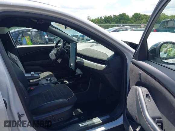 ✅ 2021 Ford Mustang Mach-E GT • VIN: 3FMTK4SE2MME01085 • Lot: 44990359. Wystawiony na IAAI z przebiegiem 43 657 mil. Bezpłatny archiwum sprzedaży aukcyjnych z USA i szczegółowy raport historii pojazdu na DreamBid. Zdjęcie 5.