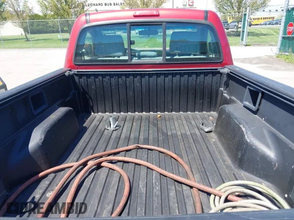 ✅ 2007 Toyota Tacoma • VIN: 5TENX22N57Z401947 • Lot: 45125023. Wystawiony na IAAI z przebiegiem 163 111 mil. Bezpłatny archiwum sprzedaży aukcyjnych z USA i szczegółowy raport historii pojazdu na DreamBid. Zdjęcie 8.