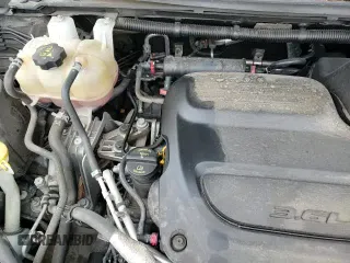 ✅ 2019 Chrysler Pacifica Touring Plus • VIN: 2C4RC1FG8KR522795 • Лот: 91492525. Опубликован ранее на Copart с пробегом 105 904 миль. Бесплатный доступ к архиву аукционных продаж из США и подробный отчёт об истории автомобиля на DreamBid. Изображение 14.