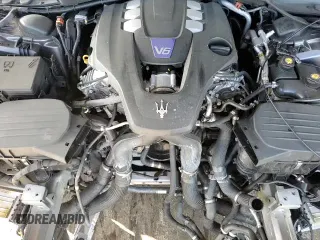 ✅ 2024 Maserati Ghibli Modena Q4 • VIN: ZAM57YTM5RX451424 • Lot: 86063065. Wystawiony na Copart z przebiegiem 8 610 mil. Bezpłatny archiwum sprzedaży aukcyjnych z USA i szczegółowy raport historii pojazdu na DreamBid. Zdjęcie 17.