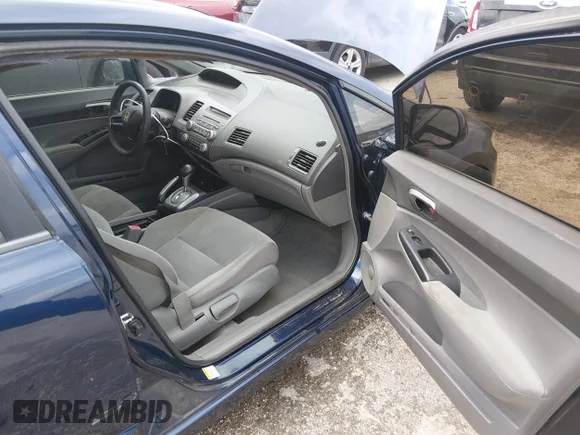 ✅ 2007 Honda Civic LX • VIN: 1HGFA16587L051451 • Lot: 45208359. Wystawiony na IAAI z przebiegiem 236 082 mil. Bezpłatny archiwum sprzedaży aukcyjnych z USA i szczegółowy raport historii pojazdu na DreamBid. Zdjęcie 5.