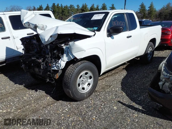 ✅ 2023 Nissan Frontier S • VIN: 1N6ED1CLXPN662779 • Lot: 44700257. Wystawiony na IAAI z przebiegiem 47 499 mil. Bezpłatny archiwum sprzedaży aukcyjnych z USA i szczegółowy raport historii pojazdu na DreamBid. Zdjęcie 2.