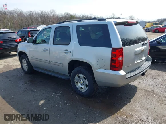 ✅ 2010 Chevrolet Tahoe LT • VIN: 1GNUKBE01AR277793 • Lot: 44586789. Wystawiony na IAAI z przebiegiem 247 260 mil. Bezpłatny archiwum sprzedaży aukcyjnych z USA i szczegółowy raport historii pojazdu na DreamBid. Zdjęcie 3.