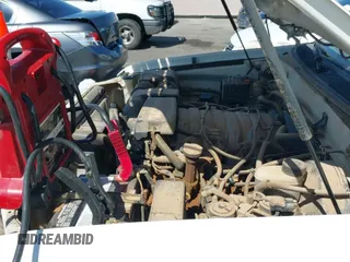 ✅ 2002 Toyota Tundra Limited • VIN: 5TBBT48192S305980 • Lot: 42063575. Listed on IAAI with 335,629 mi. Free auction sales archive from the USA and detailed vehicle history report at DreamBid. Image 15.