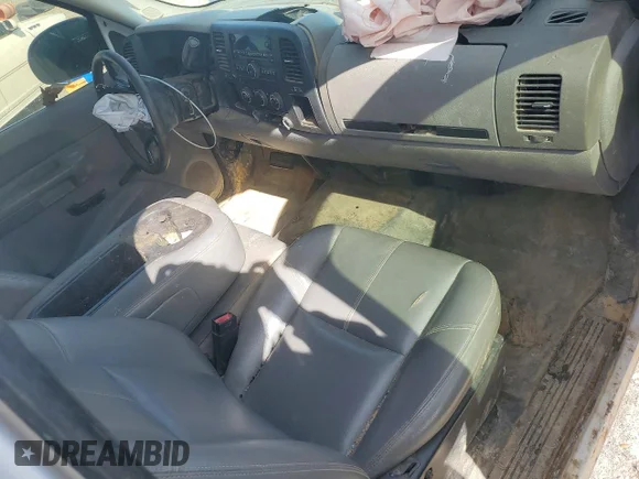 ✅ 2009 Chevrolet Silverado 1500 Work Truck • VIN: 1GCEC19019E121738 • Lot: 72373255. Listed on Copart with 299,154 mi. Free auction sales archive from the USA and detailed vehicle history report at DreamBid. Image 8.